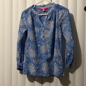 Lilly Pulitzer Blue and White Floral Blouse Boca Croc and Lock It pattern
